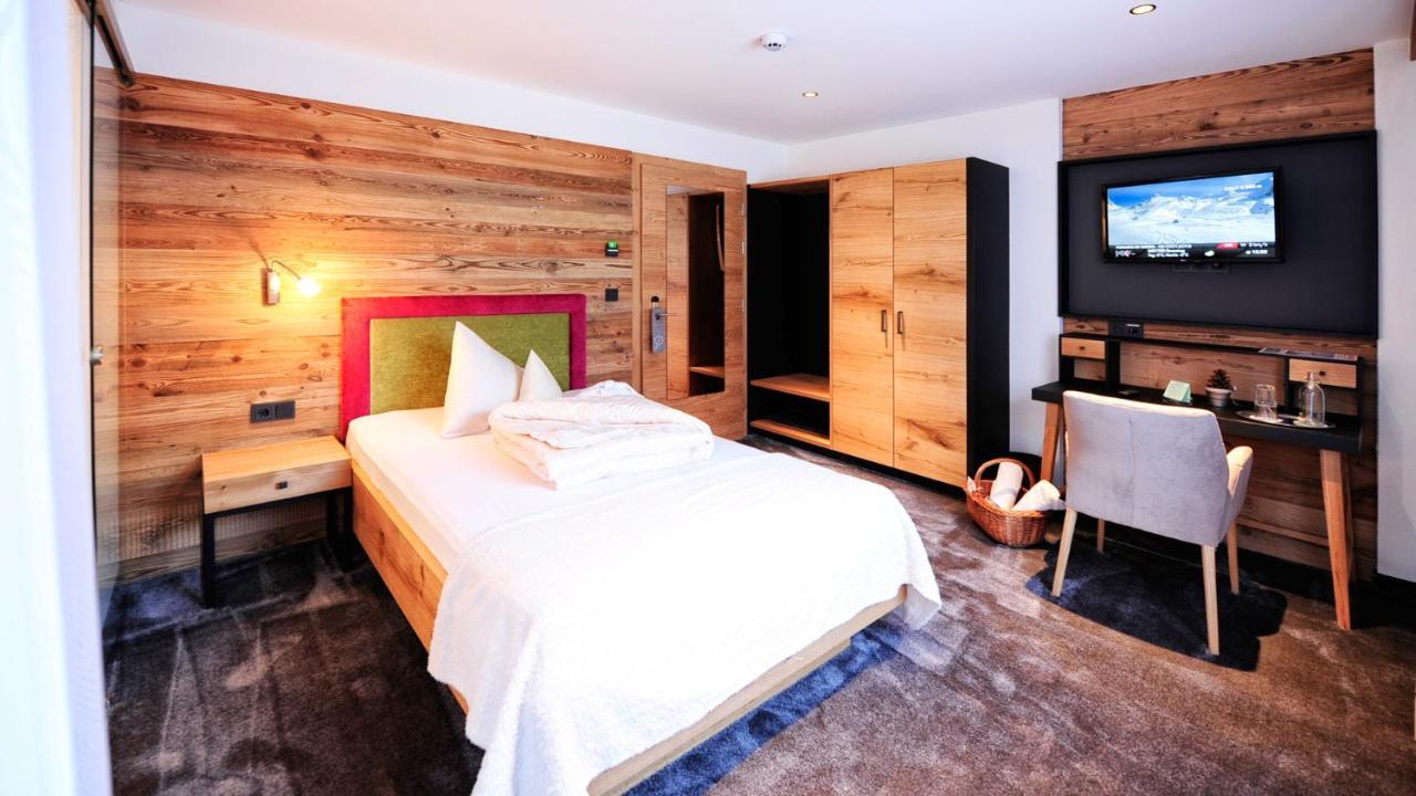 Hotel Garni Stefanie Ischgl Exterior photo