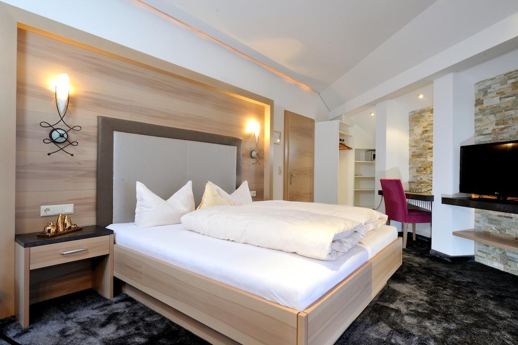 Hotel Garni Stefanie Ischgl Room photo